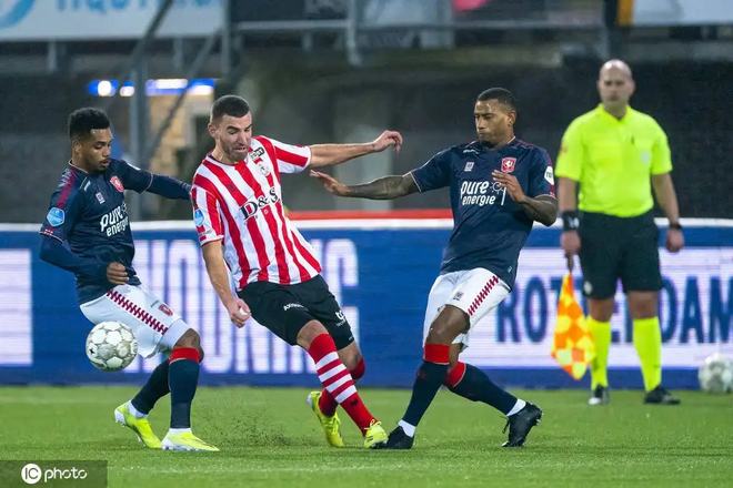 春亚泰和沧 春亚泰和沧