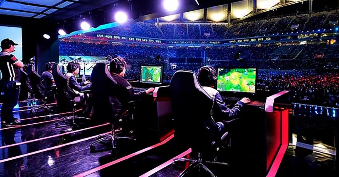 满了悬念和 满了悬念和